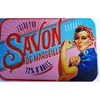 Découvrez ce savon en boite vintage senteur rose ! La boite sera réutilisable pour vos prochains savons